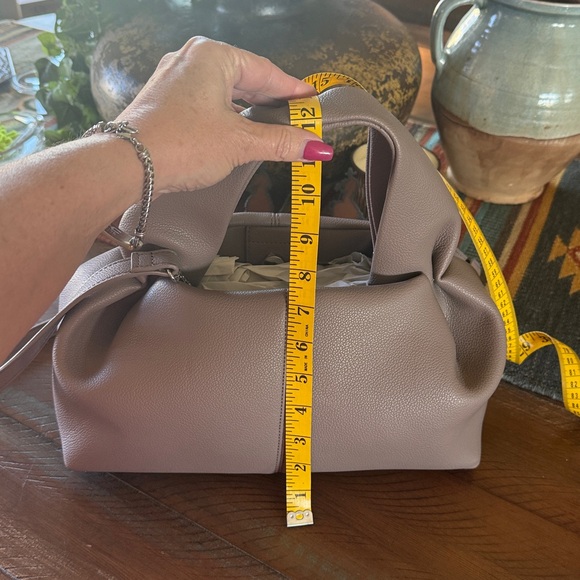 Elegant Taupe Handbag - Picture 13 of 13